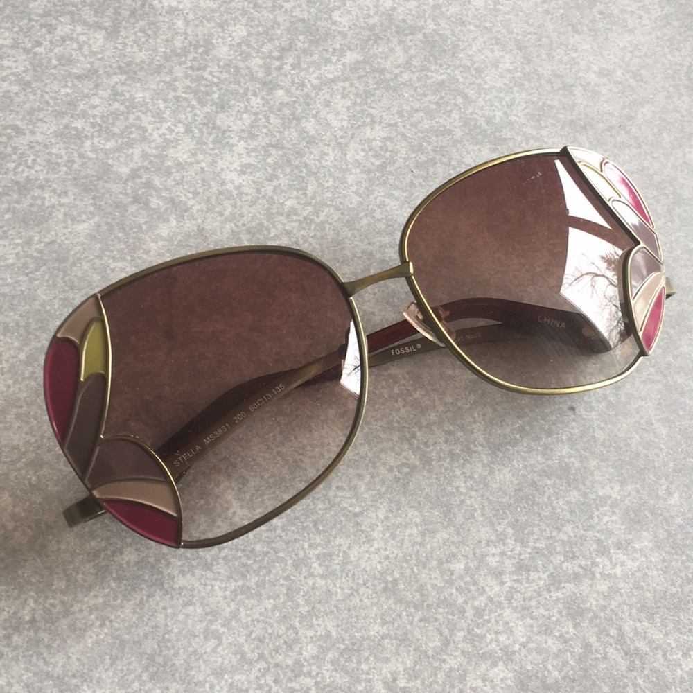 Stylish Fossil butterfly sunglasses
